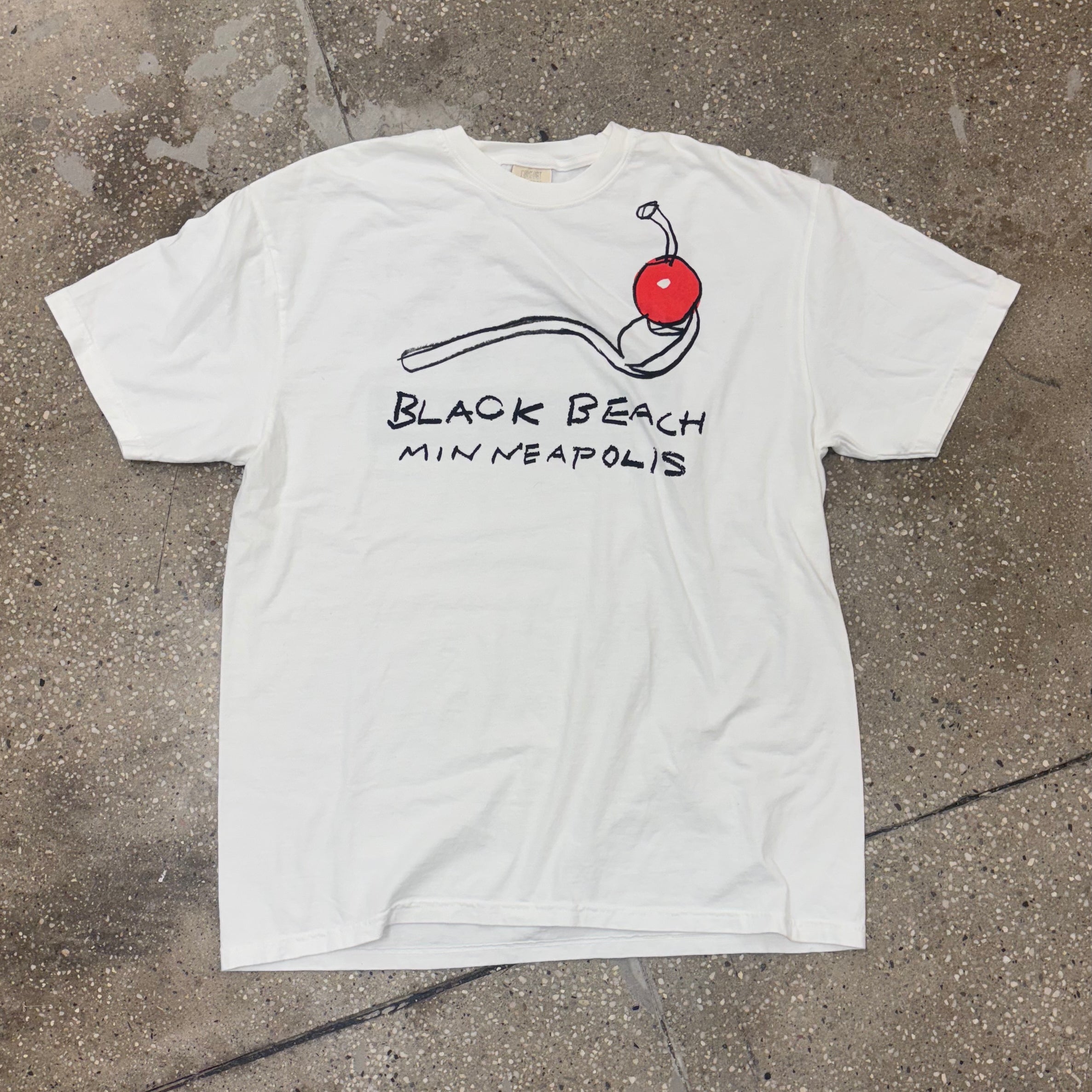 Black Beach Spoonbridge & Cherry Tee